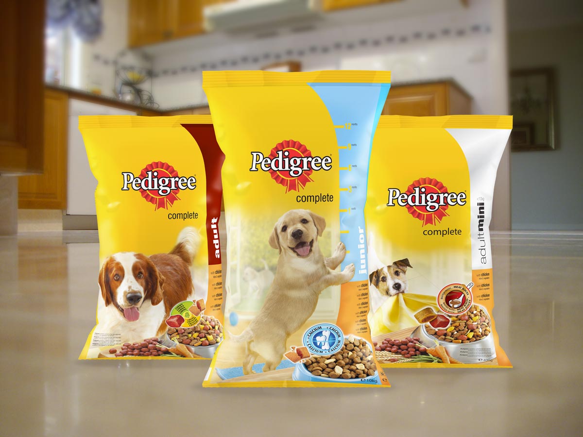 Packaging Pedigree dry dog food 